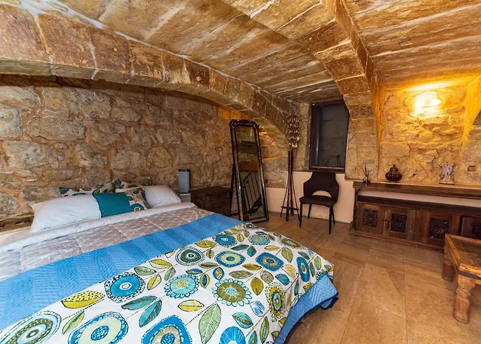 Valletta Traditional Townhouse